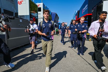 En su reestreno Colapinto movilizó publicaciones en las cuentas de redes sociales de la Fórmula 1; el argentino aspira a elevar el rendimiento del modelo A525 de Alpine.