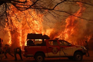 Incendios: Hay algunas lluvias pero el fuego sigue activo en el norte de Córdoba