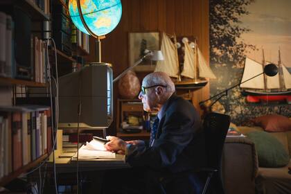 ± 100 por Magdalena Stengel.