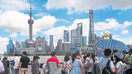Imponentes y modernas torres del distrito financiero de Shangai
