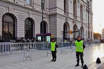 Macri encabeza la reunión de gabinete ampliado en el Centro Cultural Kirchner (CCK)