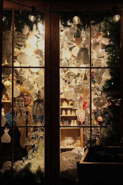 Imposible decidirse en este local dedicado casi exclusivamente a las esferas para el arbolito. Foto: Emilia Cavanagh