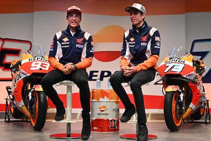 Los Márquez, los únicos hermanos que en dos temporadas lograron consagrarse campeones: en 2014 y 2019, Marc en MotoGP y Álex en Moto3 y Moto2