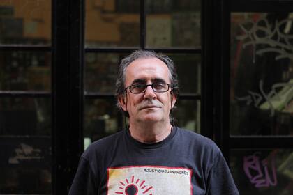 Iñaki García, de la librería y disquería El Lokal, que fue fundada en el Raval en 1987.