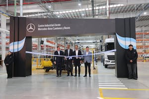 Mercedes-Benz Camiones y Buses inauguró su nueva planta en Zárate