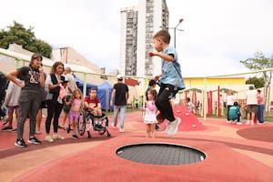 Inauguración de la plaza de Villa Santa Rita, sobre la avenida Álvarez Jonte