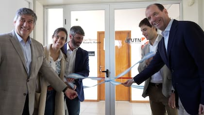 Inauguración de los nuevos laboratorios en la UTN San Nicolás