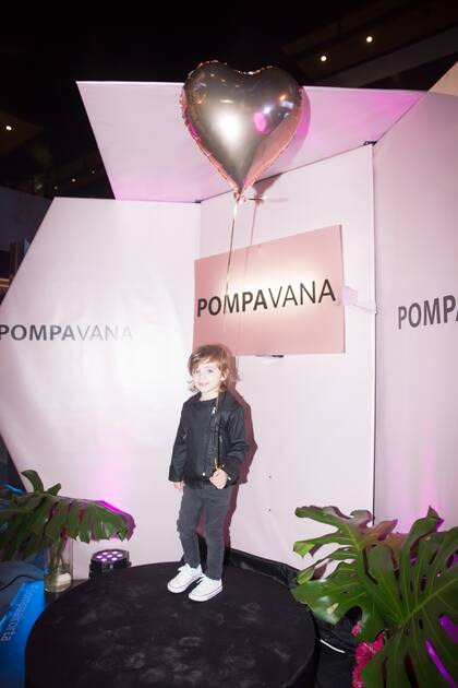 Inauguracion Pompavana local Lomas de Zamora.