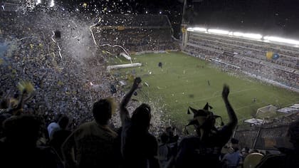 Inaugurada en 1940 y remodelada en los ‘90, la Bombonera podría transformarse una vez más