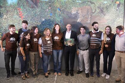 Inauguran un mural sobre la biodiversidad argentina en Aeroparque