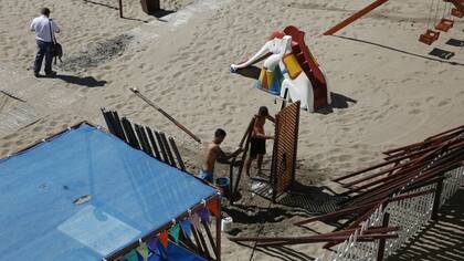 Incendiaron 18 carpas en el balneario Perla Norte en Mar del Plata