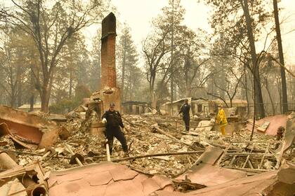 Incendio en California: el fuego avanza sin dar tregua, es el incendio forestal más mortífero en la historia del estado
