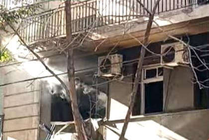 Incendio en un edificio en Avenida Callao, entre Pacheco de Melo y Las Heras