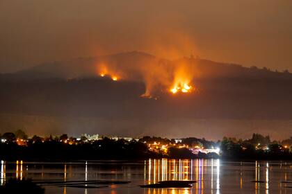 Incendio forestal cerca de la ciudad de Chiguayante, en la provincia de Concepción, Chile, el 9 de febrero de 2023.