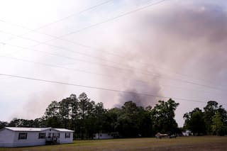 Incendios en Georgia y Florida destruyen casi 50 casas y obligan a evacuar