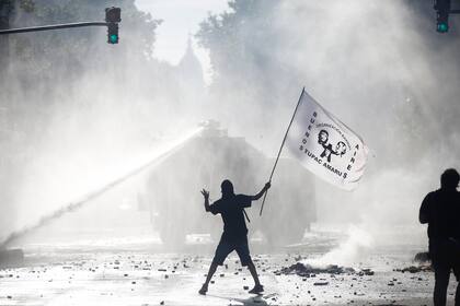 Incidentes en Avda. de Mayo y Lima. 18/12/17