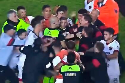 Incidentes en el final de Barracas Central vs. Patronato por el polémico arbitraje de Jorge Baliño