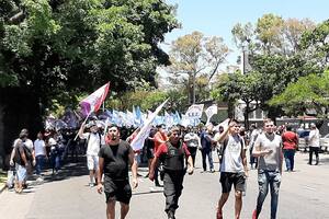 Una asamblea del Sindicato de Comercio terminó con serios disturbios: intervino la policía