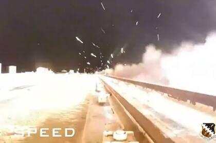 Incluso con la imagen ralentizada, el vehículo no puede ser captado por el ojo humano