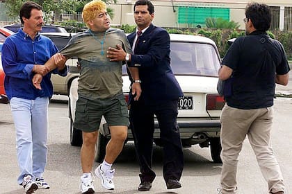 Incluso en Cuba, su lugar de "desintoxicación", Maradona no estuvo exento de enojos y controversias.