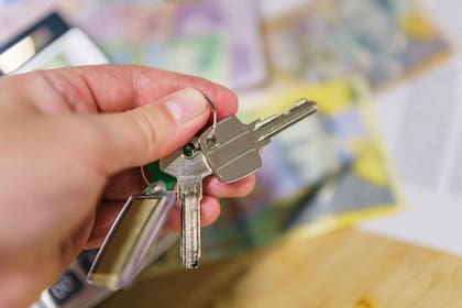 Incluso las unidades más pequeñas reflejan la crisis; el precio de los estudios aumentó un 8% anual, hasta alcanzar un promedio de US$3850 al mes