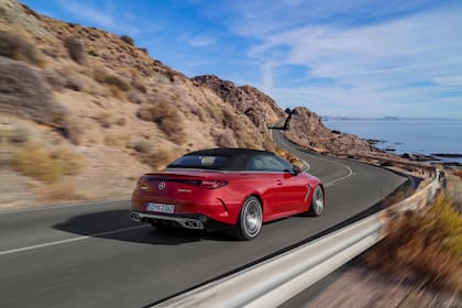 Incorpora llantas AMG de 20 pulgadas