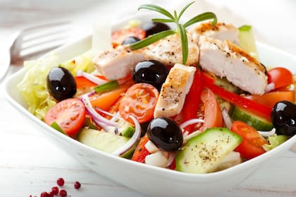 Incorporar aceitunas negras a la alimentación diaria puede ayudar a mantener un equilibrio nutricional