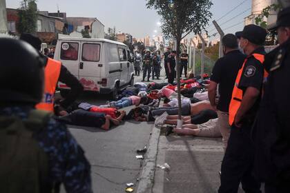 Independiente recibe a Tigre, uno de los punteros de la zona B de la Copa de la LPF, sin embargo ya hubo detenidos en la previa del encuentro por la fuerte interna de la barra del Rojo