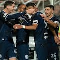 Independiente Rivadavia goleó con un triplete del paraguayo que compite con Bareiro y Ávalos por ir al Mundial