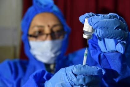 India comenzó la vacunación en enero de 2021, y para masificar la operación puso en funcionamiento 90.000 centros de inoculación a lo largo del país