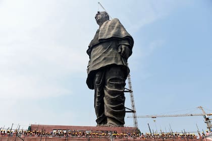 India erige la estatua más alta del mundo: mide 182 metros y costó 400 millones de dólares