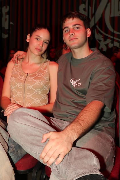 India Ortega y su novio Juan Cruz López, presentes en el cierre de BAFWEEK.
