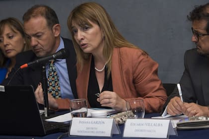 Indiana Garzón es fiscal general de Santiago del Estero. En la oposición sostienen que el Gobierno la analiza como posible plan B a Daniel Rafecas y que tiene una relación estrecha con el gobierno de Gerardo Zamora. Ella dijo a LA NACION que desconoce la candidatura que le atribuyen