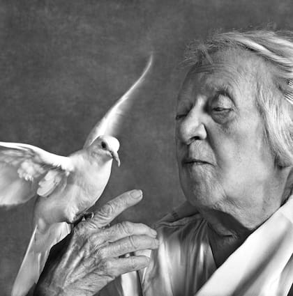 Indra Devi por Aldo Sessa