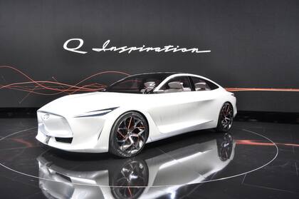 Infiniti Q Inspiration. El único concept car con silueta de automóvil (los otros fueron todos SUV) que se vio en Detroit; sus líneas son parecidas a las del Tesla Model S