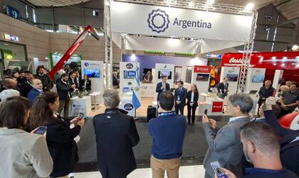 Informaron que hoy martes 11, se realizó la inauguración del pabellón argentino. Allí, Tomás Villalba, jefe de Gabinete de la Secretaría de Relaciones Económicas de Cancillería Argentina, agradeció a las empresas argentinas por el esfuerzo de estar presentes, ya sea dentro del pabellón nacional o con stand propio