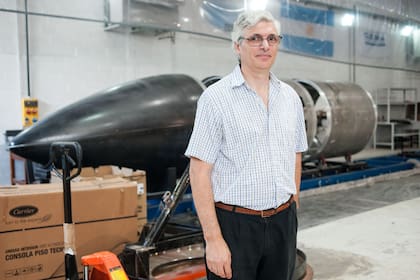 Ingeniero Marcos Actis.  "La navegación anda bien, los motores funcionan; ahora es tiempo de construcción."