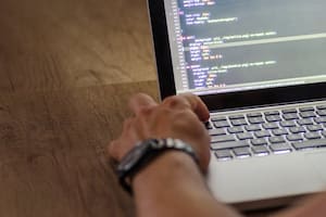 Ingenieros en sistemas, programadores y especialistas en datos son las profesiones más buscadas por empresas del exterior