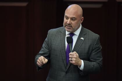 Ingoglia nació en Nueva York y emigró a Florida en 1996