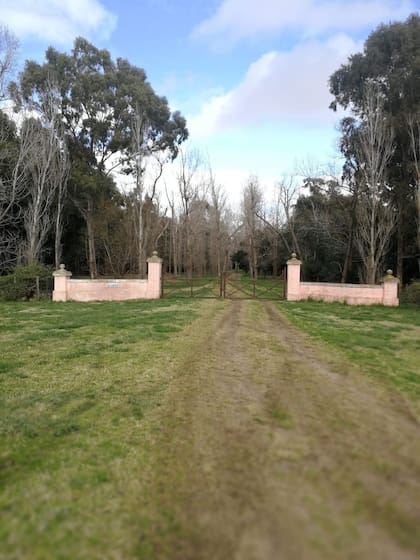 Ingreso a la estancia El Porvenir
