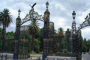Un hombre murió atragantado cuando comía un asado en el parque General San Martín en Mendoza