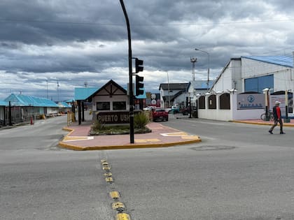 Ingreso al puerto de Ushuaia, intervenido por la Agencia Nacional de Puertos y Navegación