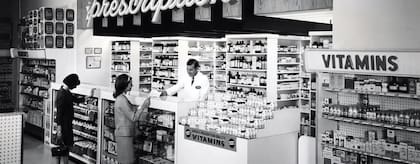 Inicios de las tiendas Kroger, cuando comenzaron a ofrecer productos de farmacia.