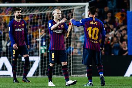 Iniesta se despidió de Barcelona con lágrimas en el Camp Nou