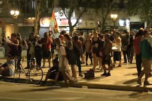La policía avanzó sobre los manifestantes y dispersó la protesta contra la reforma laboral