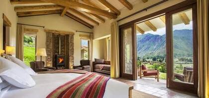 Inmerso en el campo, el hotel cuenta con aproximadamente 40 hectáreas