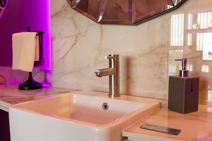 Inox One, en el departamento 102: la primera línea de FV íntegramente realizada en acero inoxidable.