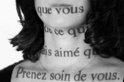 Inscripciones proyectadas, de la artista Sophie Calle