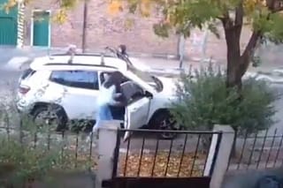 El desesperado grito de una niña durante un asalto a una familia que salía de un cumpleaños en el conurbano