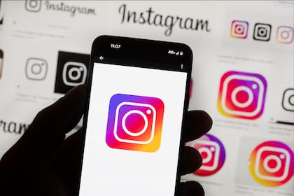Instagram permite saber quienes dejaron de seguir la cuenta personal con un sencillo truco (Foto AP/Michael Dwyer, Archivo)